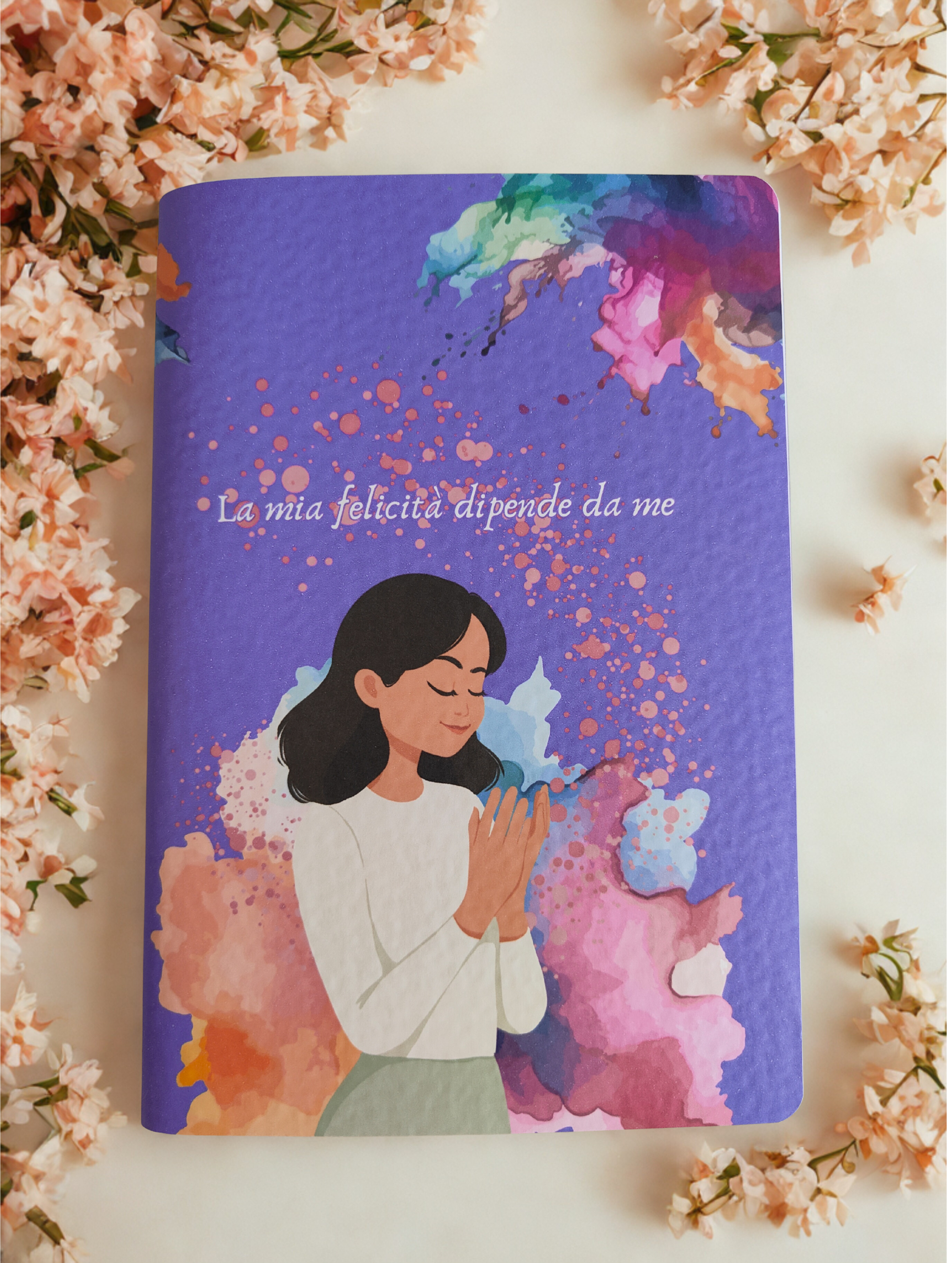 Notebook per journaling creativo con scritta la mia felicità dipende da me