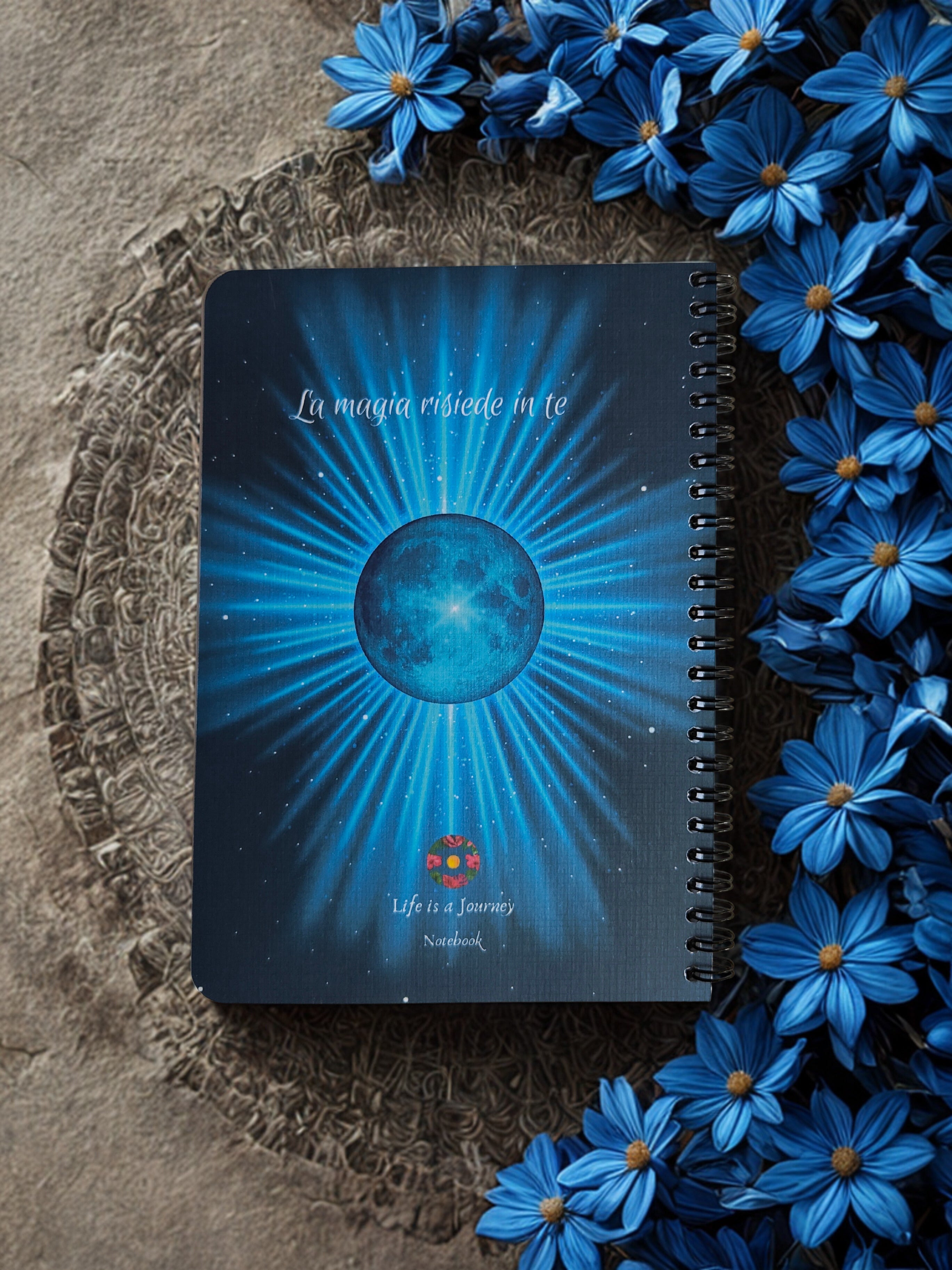 Quaderno artigianale illustrato "Energia cosmica" - magia, luna e potere interiore