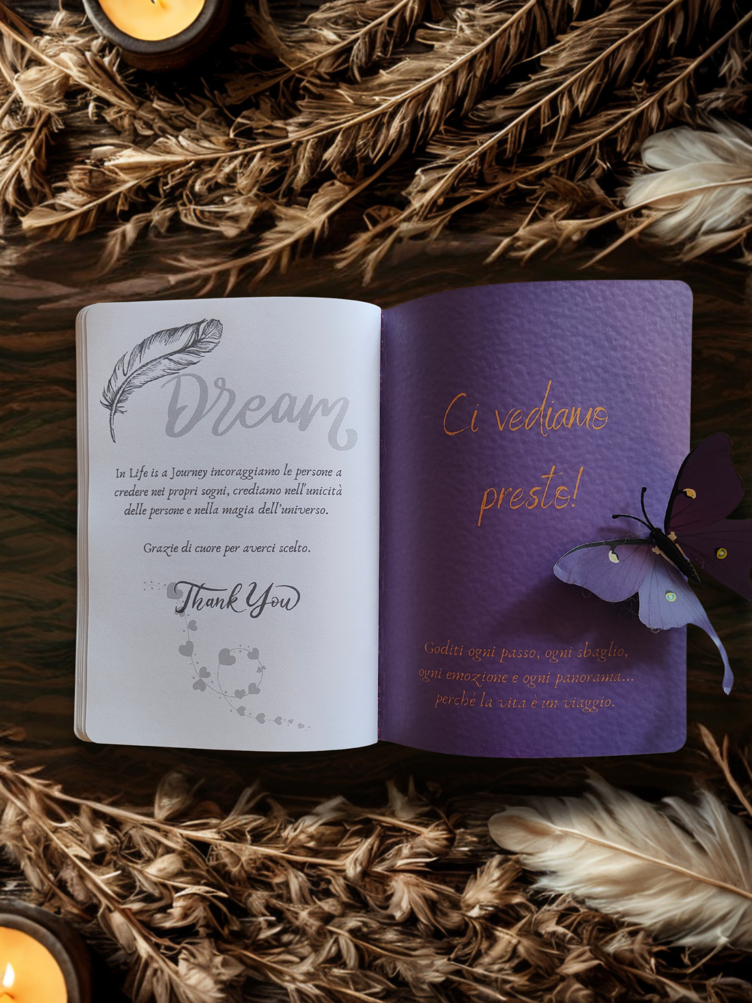 Quaderno artigianale illustrato ispirazionale "Rinascita" - pavone simbolo di forza e trasformazione