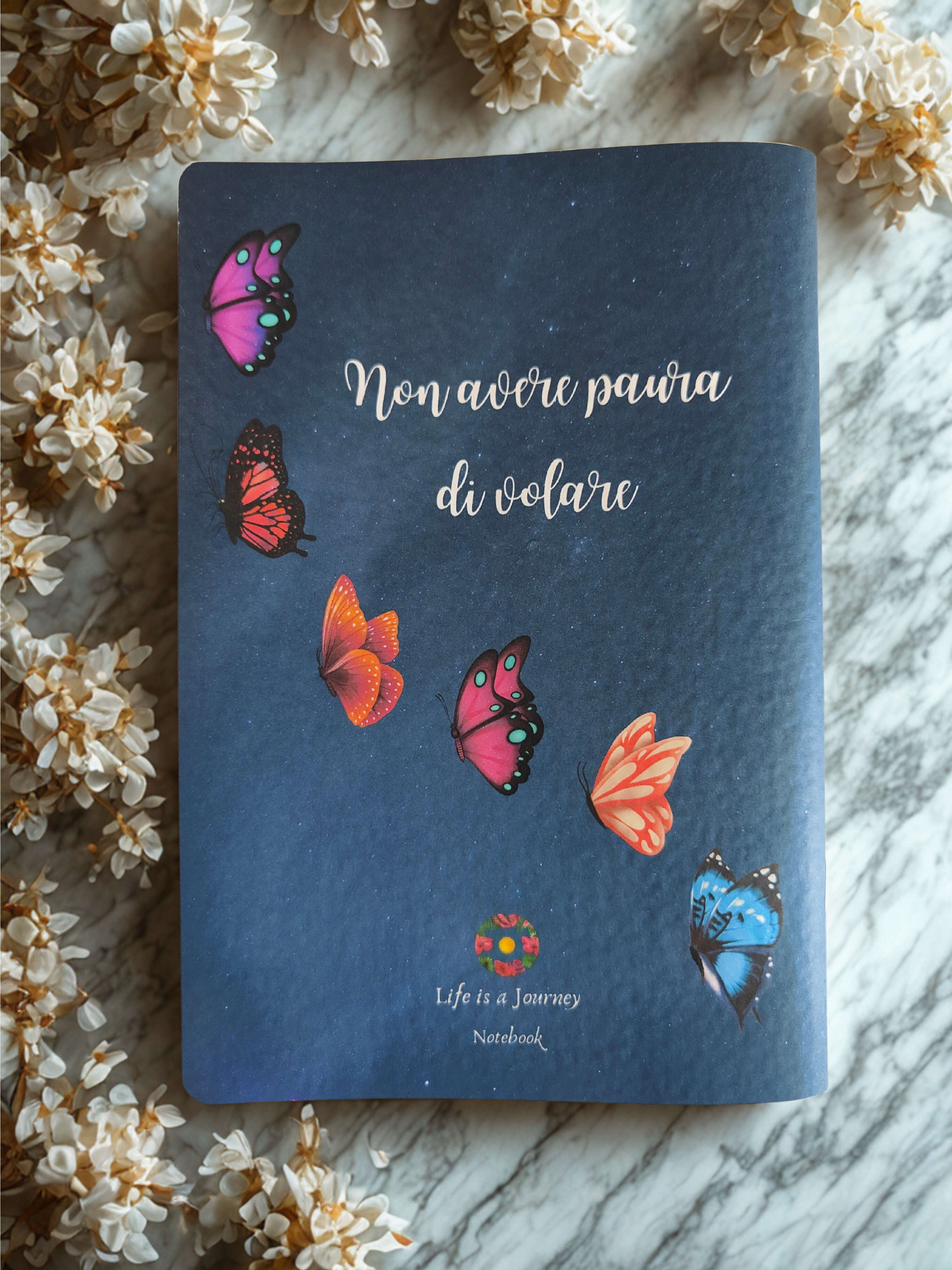 Quaderno artigianale illustrato "Lasciali volare" - sogni, libertà e leggerezza